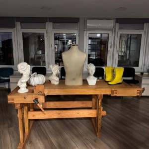 alt_1Güzel Sanatlara Hazırlık Kursu ve Resim Kursu » SANATHANE