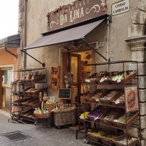 alt_1Güzel Sanatlara Hazırlık Kursu ve Resim Kursu » SANATHANE